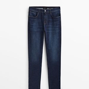 SLIM-FIT SOFT STONEWASH JEANS